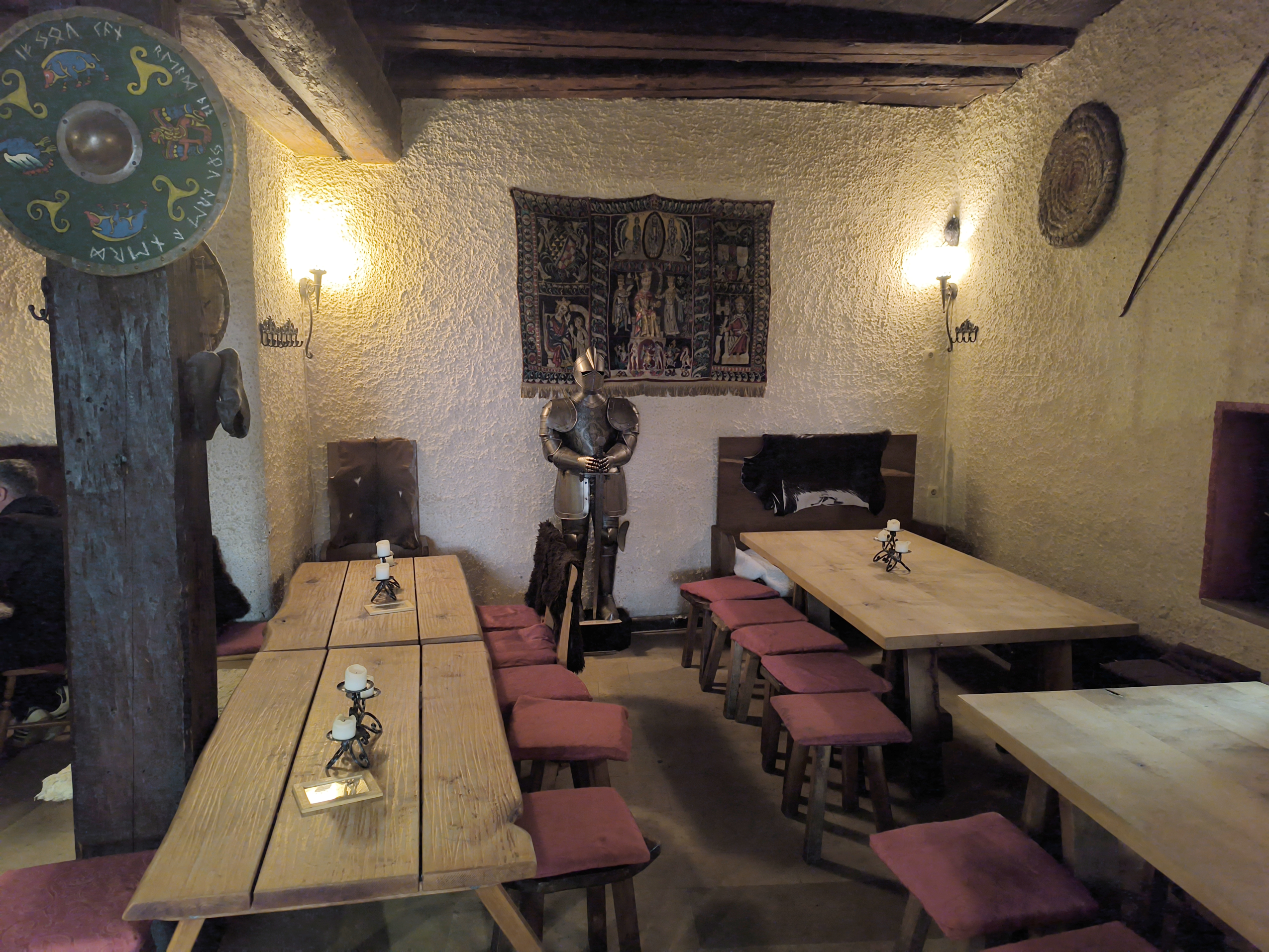 Einblick in die Taverne